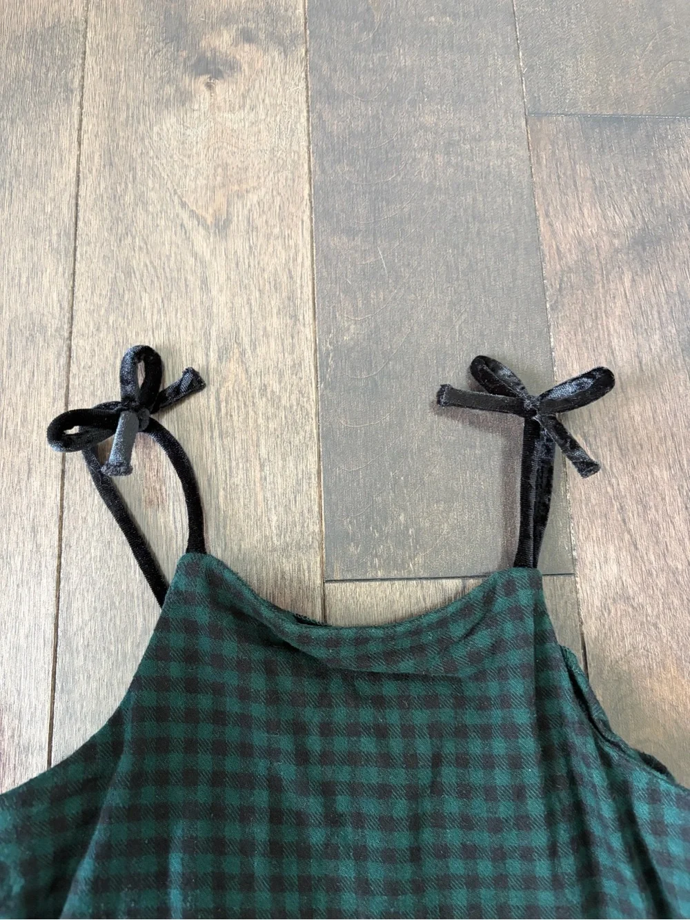 Toddler Girl Old Navy Mock Neck White Top with Black & Green Plaid Dress Set 3T